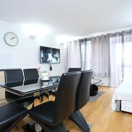 Gorgeous 2 Bedroom 2 Bathroom Woolwich Londres Extérieur photo