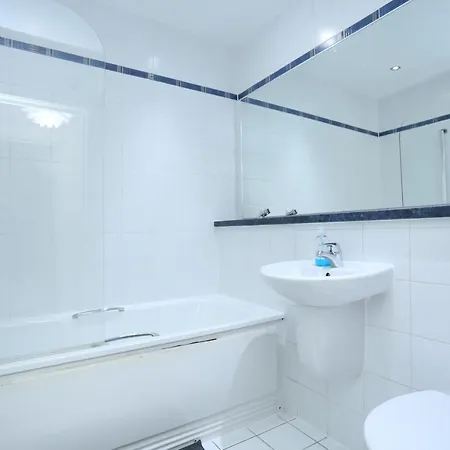 Gorgeous 2 Bedroom 2 Bathroom Woolwich Londres Extérieur photo