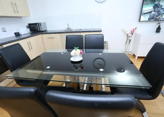 Gorgeous 2 Bedroom 2 Bathroom Woolwich